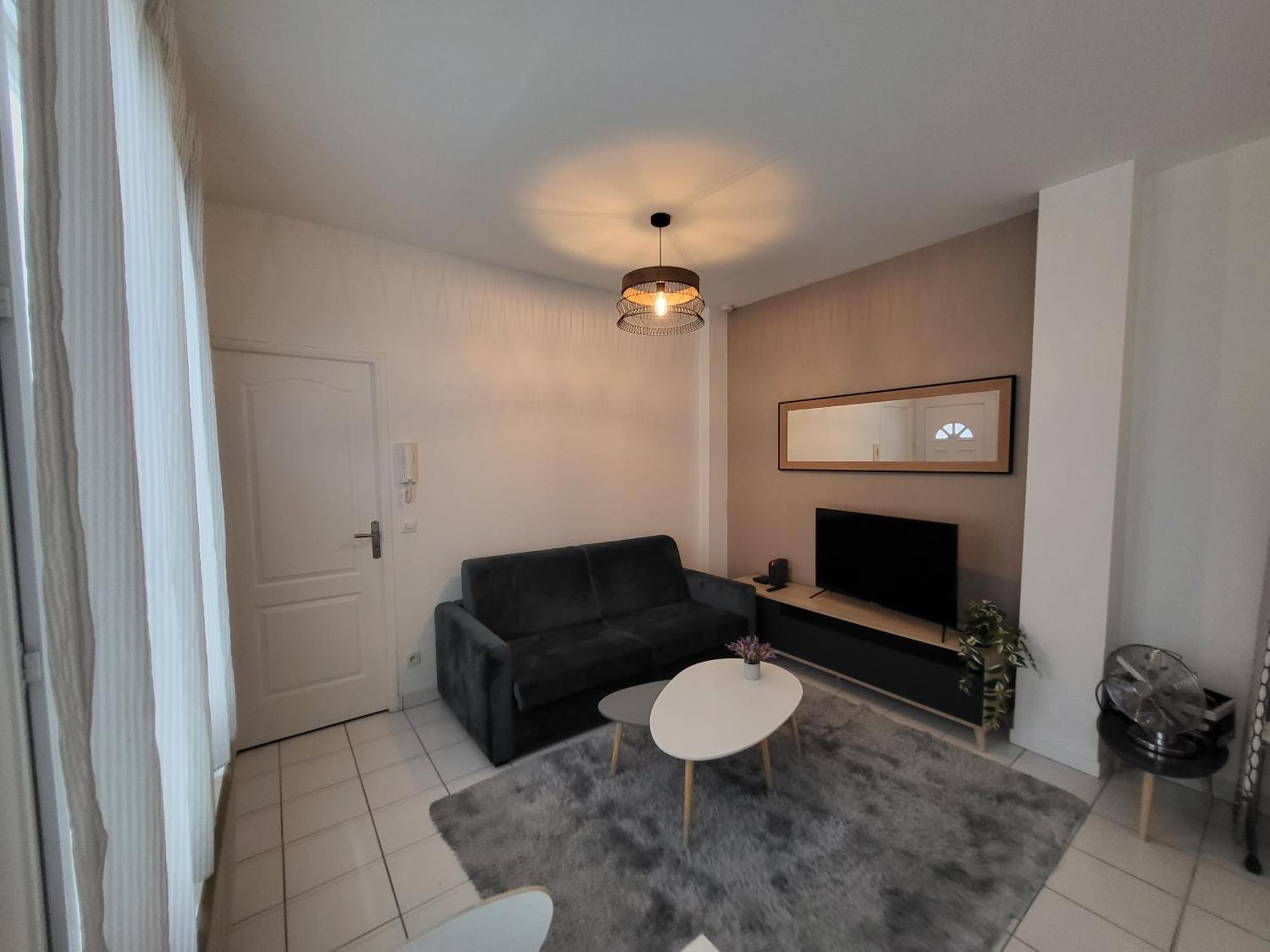 Appartement Spacieux 28M2 Avec Chambre Separee Исси-ле-Мулино Экстерьер фото