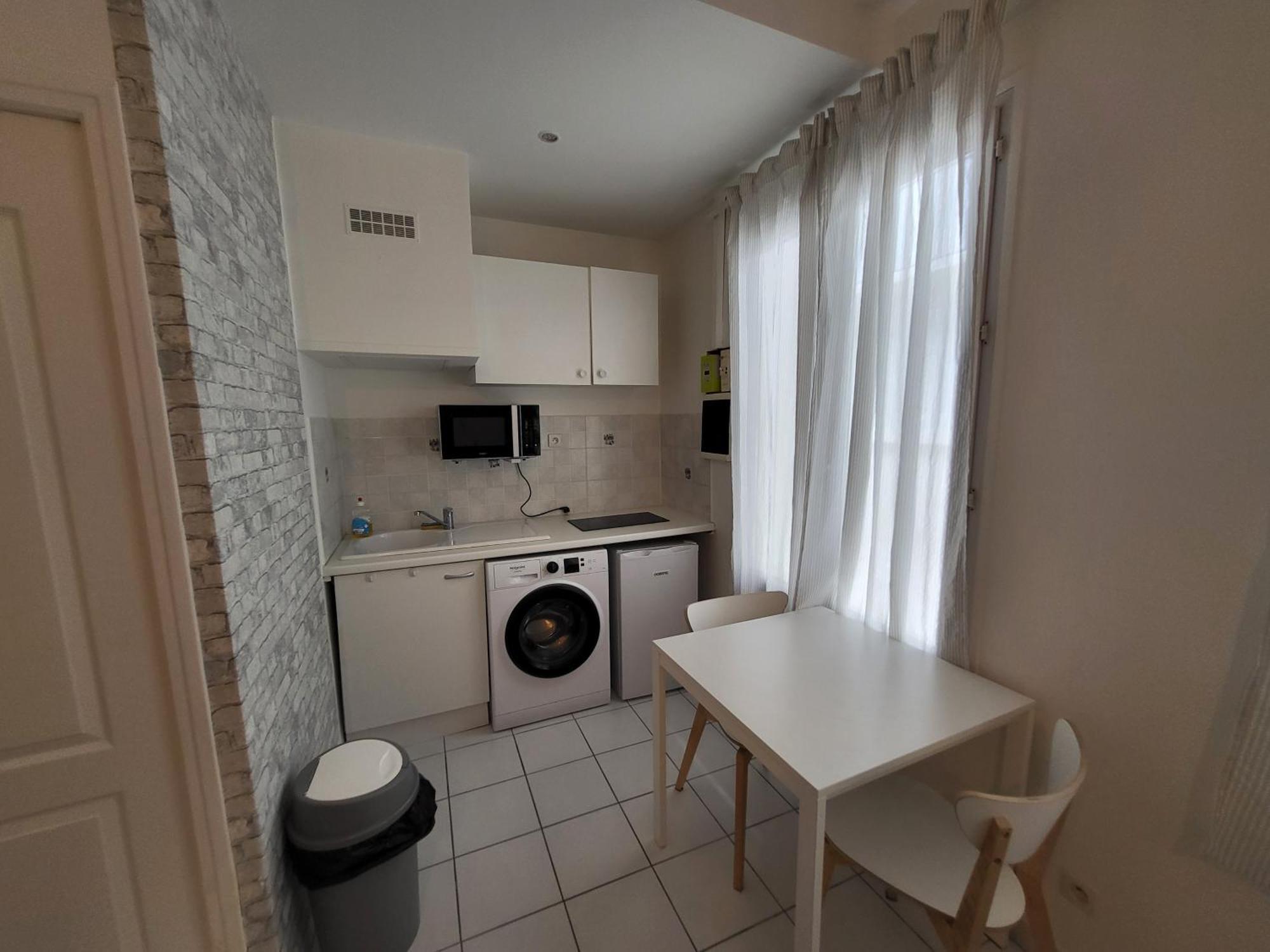 Appartement Spacieux 28M2 Avec Chambre Separee Исси-ле-Мулино Экстерьер фото