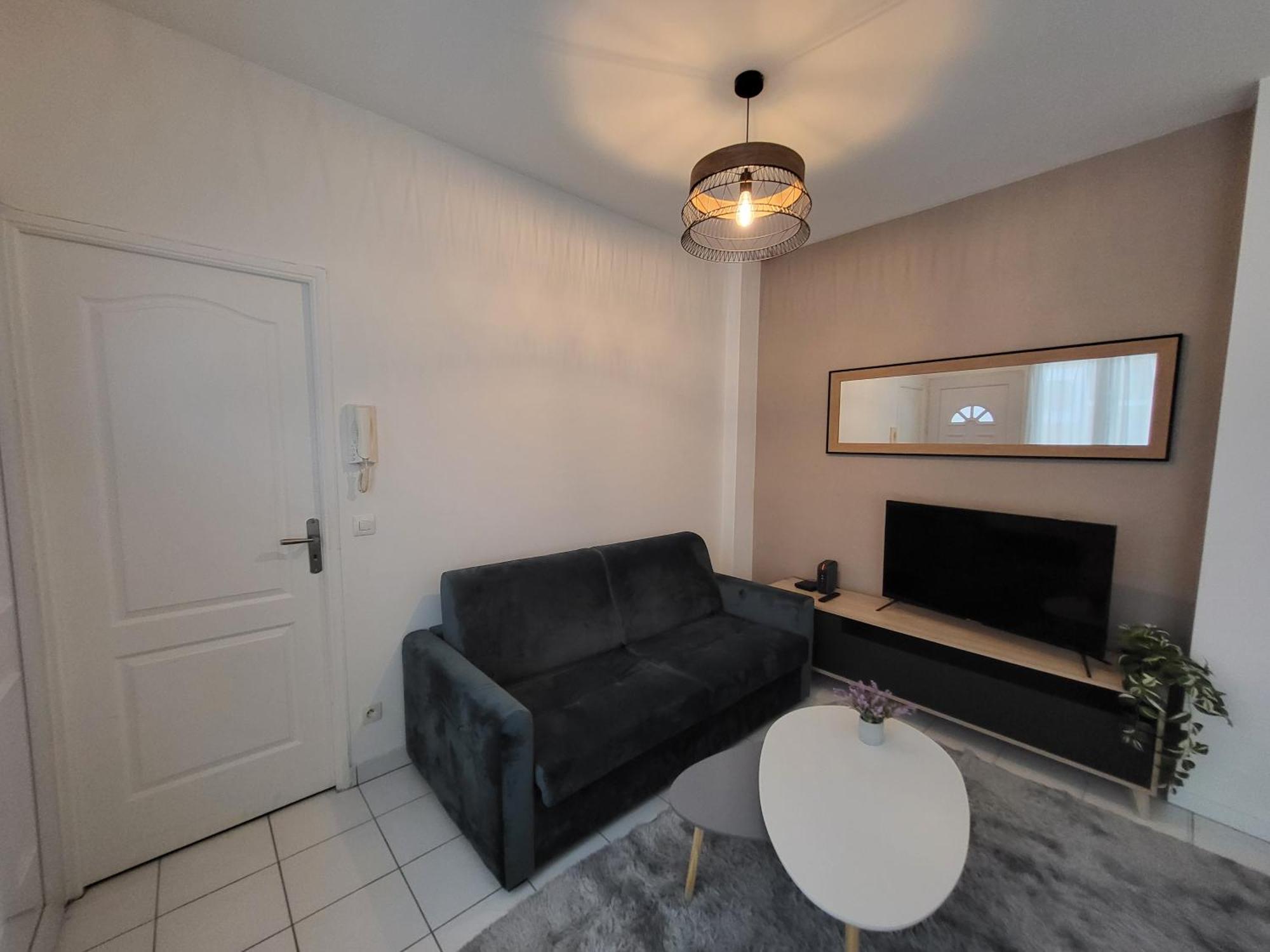 Appartement Spacieux 28M2 Avec Chambre Separee Исси-ле-Мулино Экстерьер фото